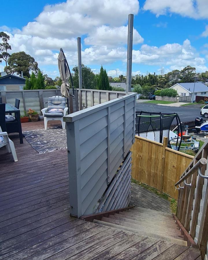 This Fabulous, Single-Level 3 Plus 1 Small Room With Folding Sofa Home Auckland Esterno foto