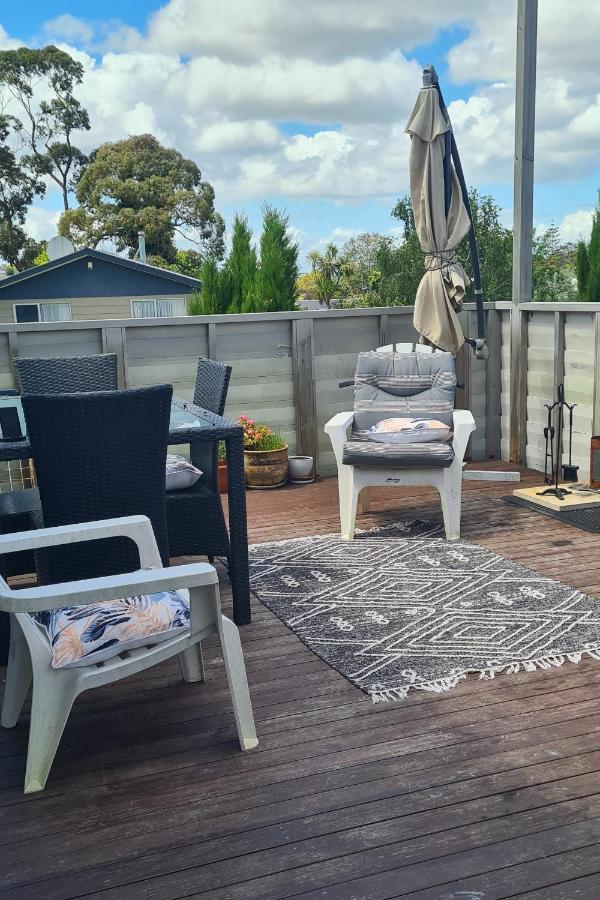 This Fabulous, Single-Level 3 Plus 1 Small Room With Folding Sofa Home Auckland Esterno foto