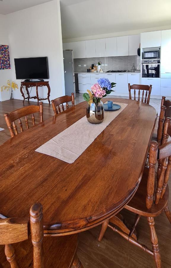 This Fabulous, Single-Level 3 Plus 1 Small Room With Folding Sofa Home Auckland Esterno foto