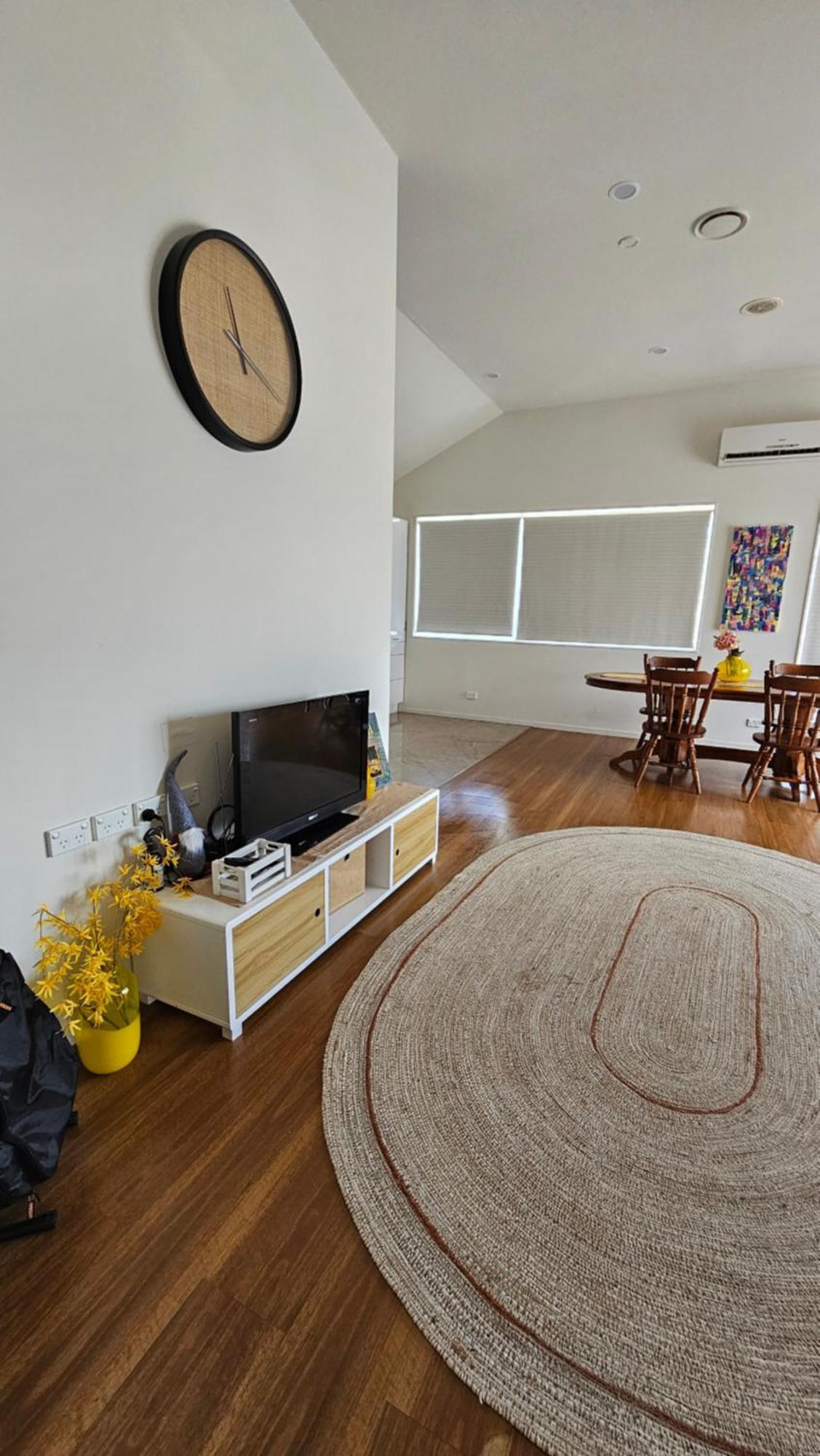 This Fabulous, Single-Level 3 Plus 1 Small Room With Folding Sofa Home Auckland Esterno foto
